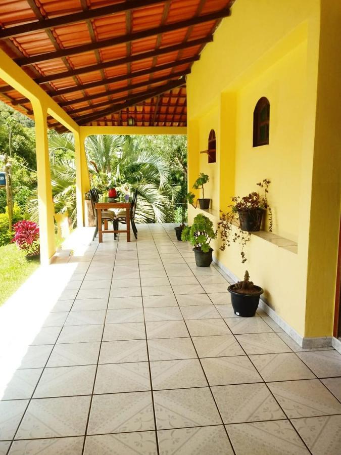 Casa Com Flores Pedra Azul  Buitenkant foto